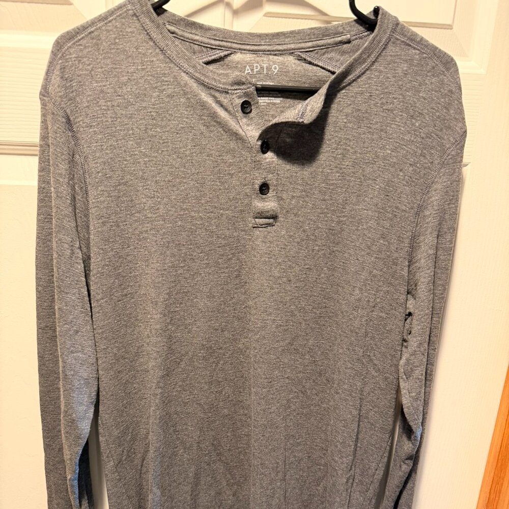 APT9 Quarter Button Long Sleeve